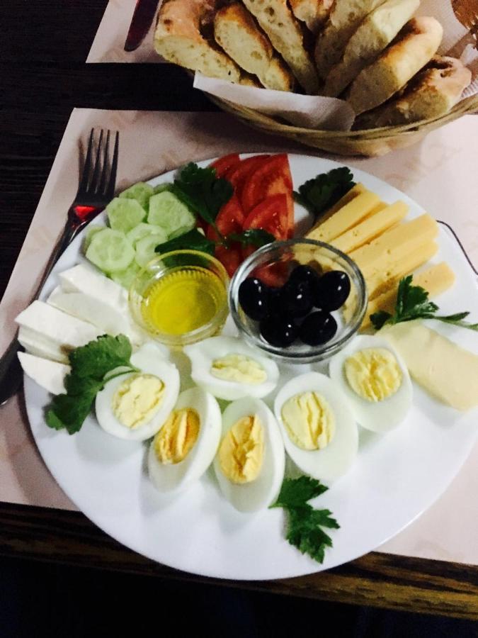 Krovat Na Deribasovskoy Odessa Dış mekan fotoğraf