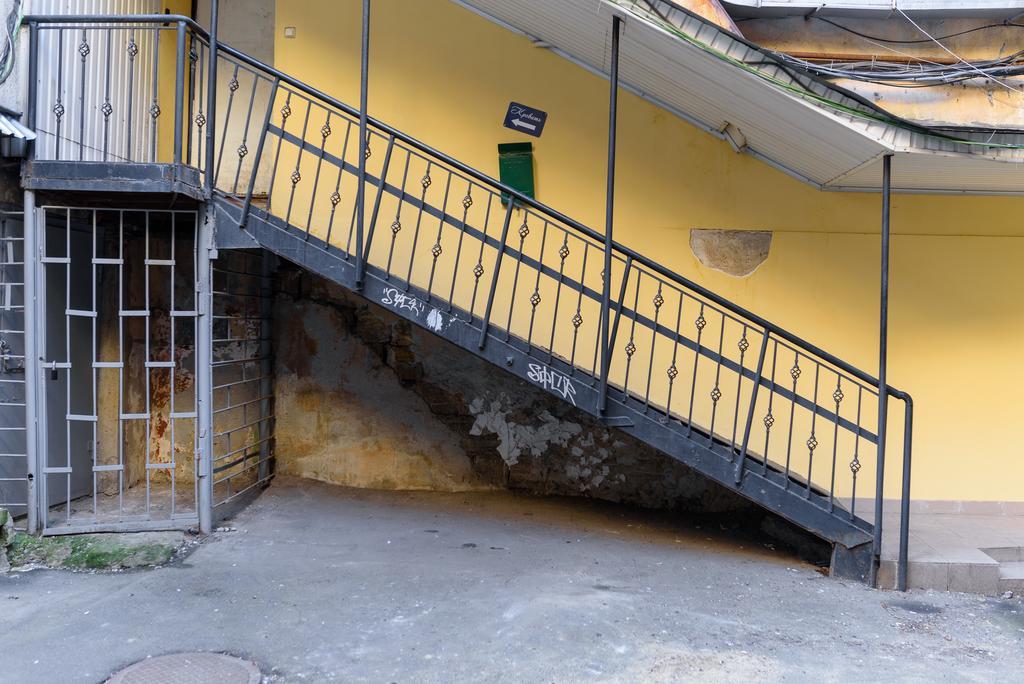 Krovat Na Deribasovskoy Odessa Dış mekan fotoğraf